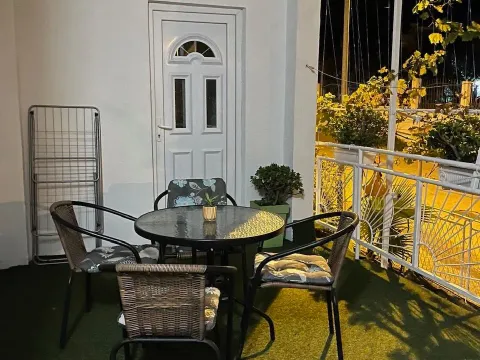 Rent, one bedroom apartment, 50m², Šušanj, Bar - image 8
