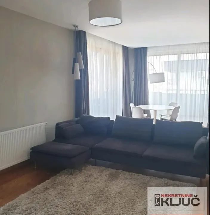 Rent, three bedroom apartment, 136m², Sajmište, Novi Sad