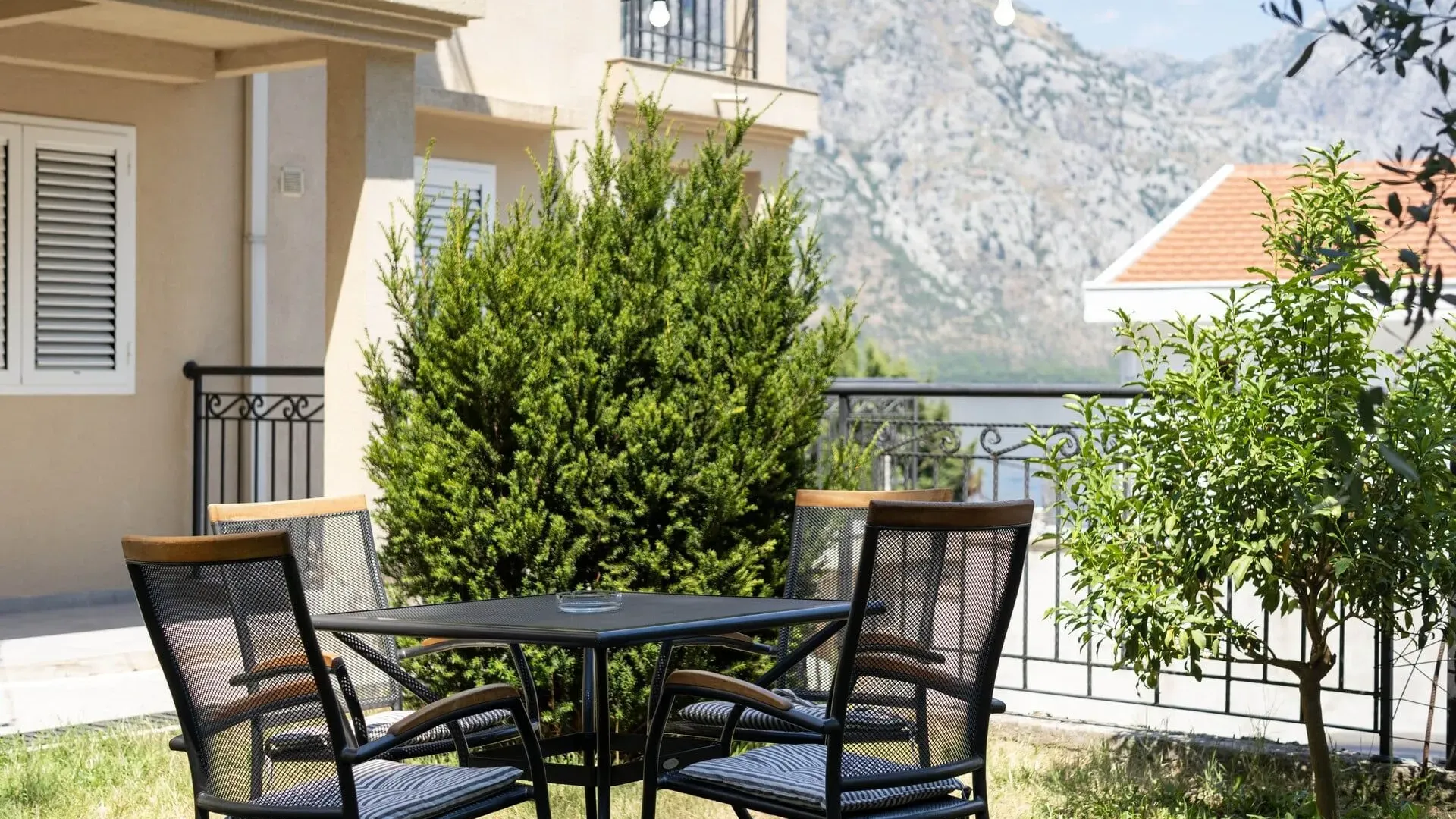 Prodaja, stan, 440m², Stoliv, Kotor
