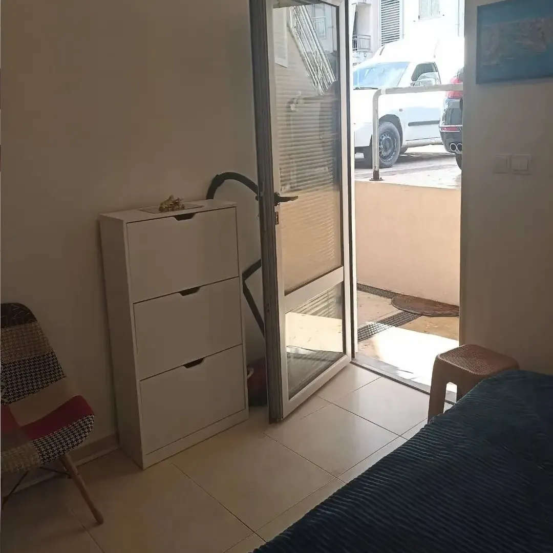 Izdavanje, jednosoban stan, 21m², Rozino, Budva
