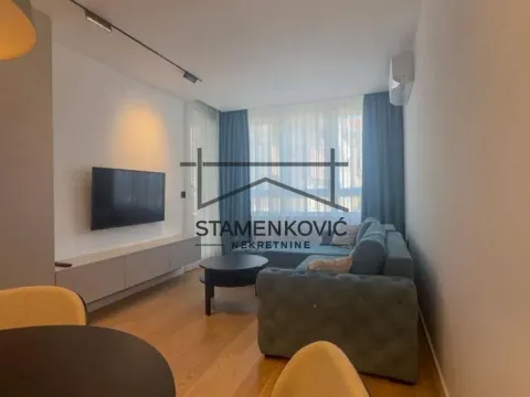 Izdavanje, jednosoban stan, 41m², Adamovićevo Naselje, Novi Sad Sve Podlokacije