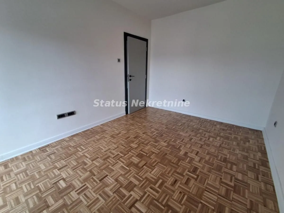 Prodaja, dvosoban stan, 55m², Cara Dušana, Novi Sad Sve Podlokacije