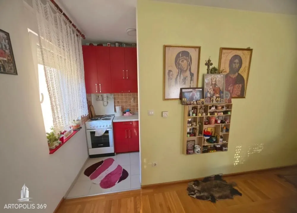Prodaja, jednosoban stan, 34m², Kneževac, Beograd