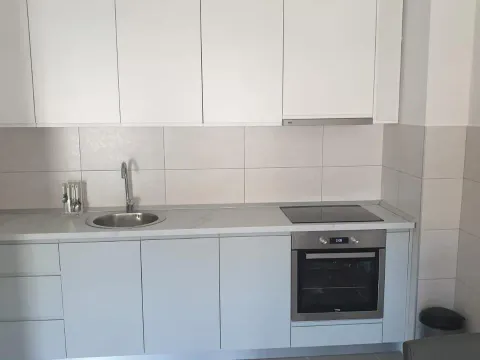 Izdavanje, dvosoban stan, 64m², City Kej, Podgorica - image 11