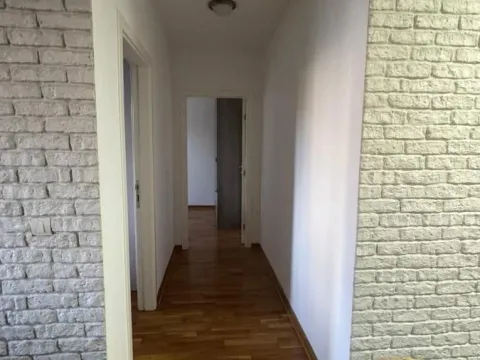 Izdavanje, trosoban stan, 73m², Gradska Bolnica, Zvezdara Sve Podlokacije - image 9