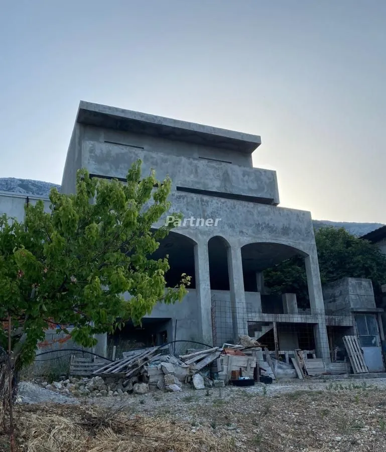 Prodaja,  kuća, 180m2, Zankovići, Bar