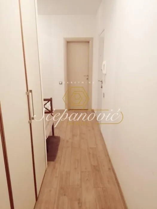 Prodaja, trosoban stan, 83m², Rotkvarija, Novi Sad Sve Podlokacije