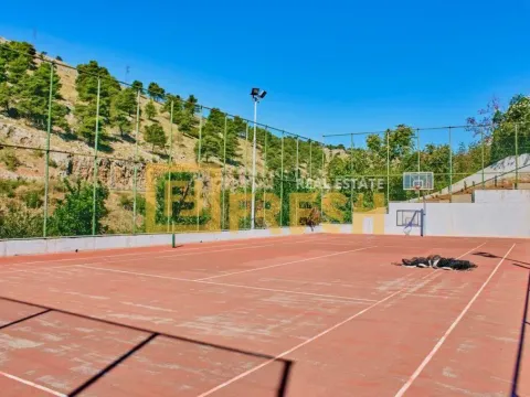 Prodaja, kuća, 300m², Zagorič, Podgorica - image 32