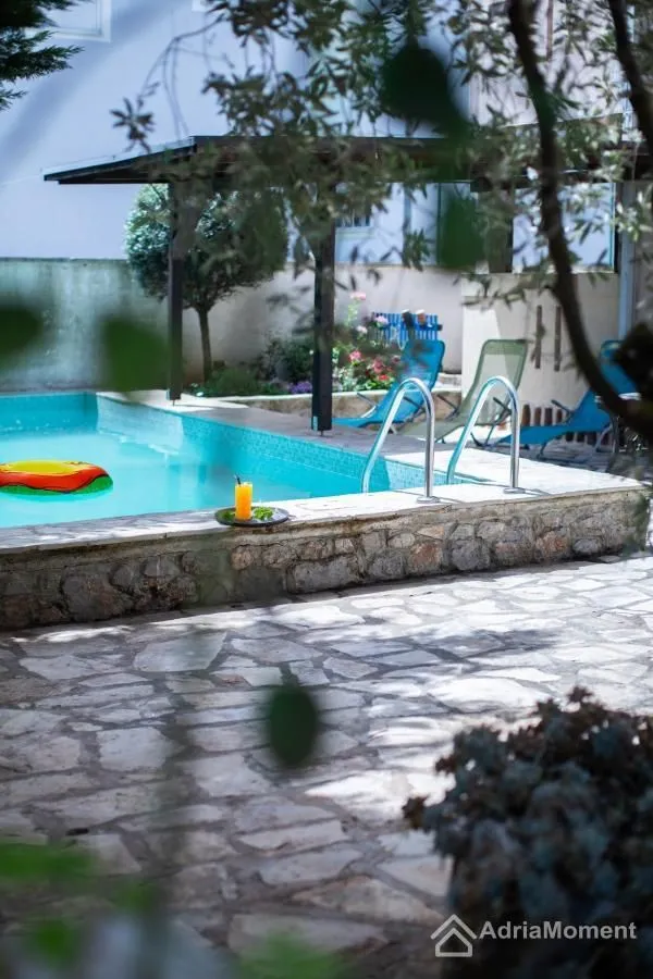 Prodaja, kuća, 300m², Krimovica, Kotor