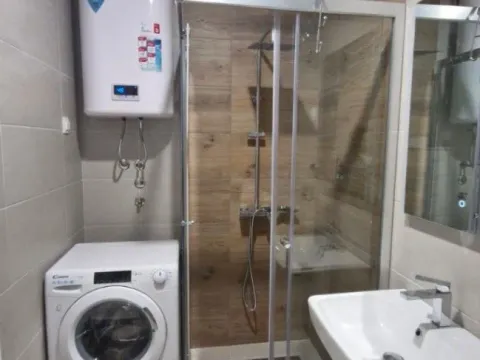 Izdavanje, jednosoban stan, 45m², Pobrežje, Podgorica - image 7