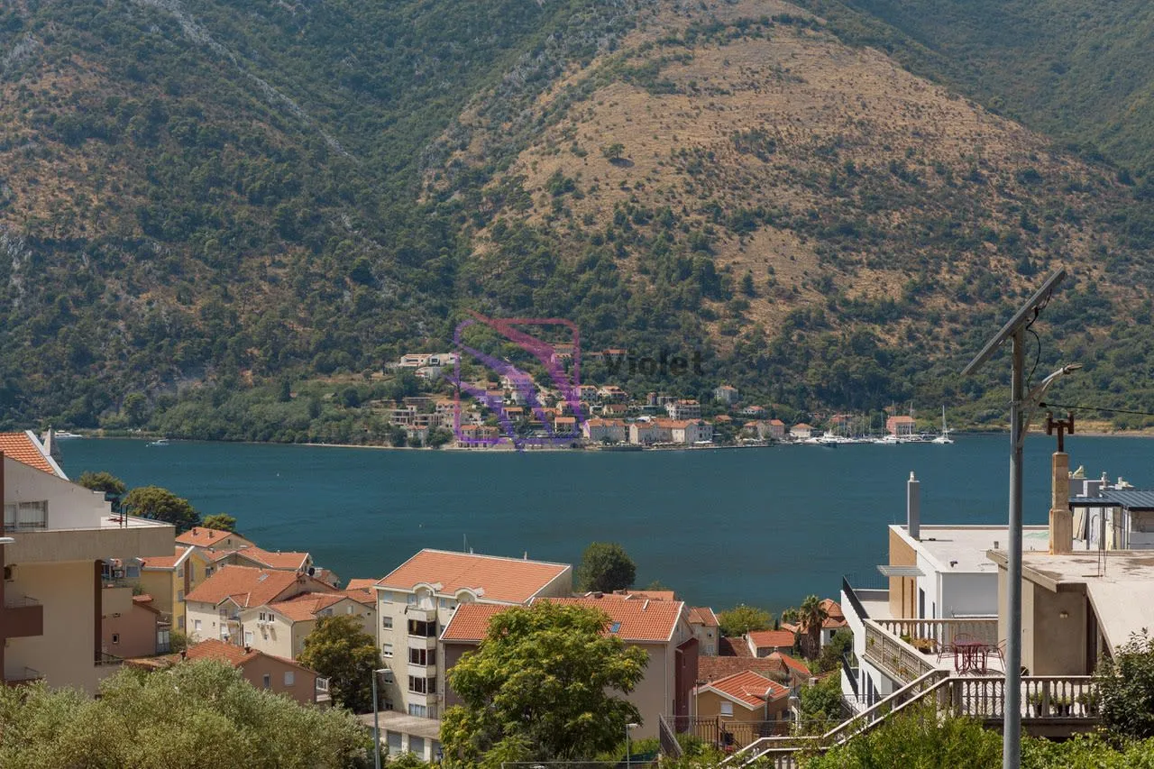 Sale, one bedroom apartment, 50m², Dobrota, Kotor
