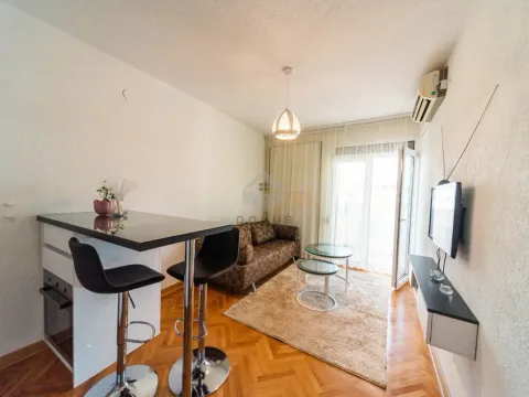 Rent, apartment, 25m², Autobuska stanica, Podgorica - image 2