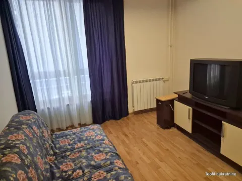 Izdavanje, trosoban stan, 75m², Kalenić Pijaca, Vračar Sve Podlokacije - image 6
