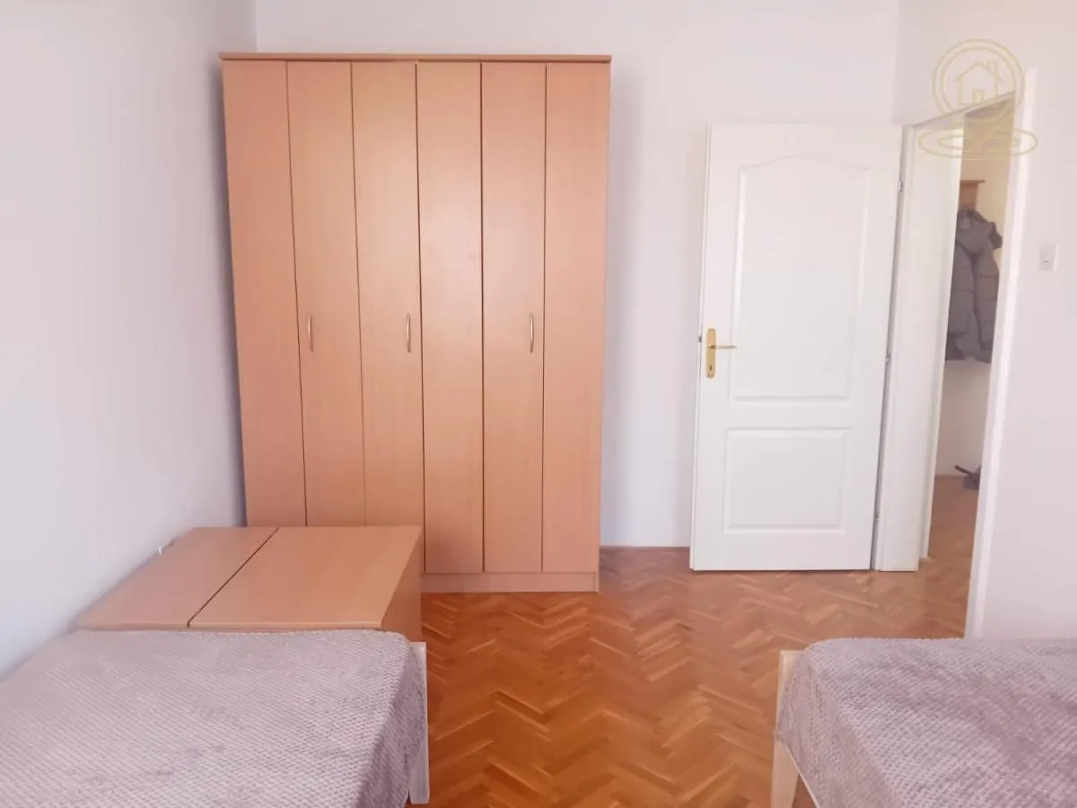 Izdavanje, dvosoban stan, 55m², Centar, Novi Sad