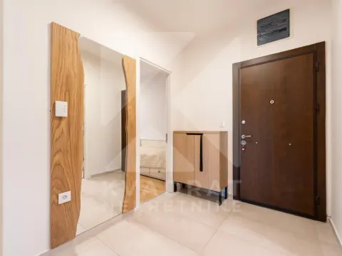 Izdavanje, dvosoban stan, 80m², Stara Varoš, Podgorica - image 21