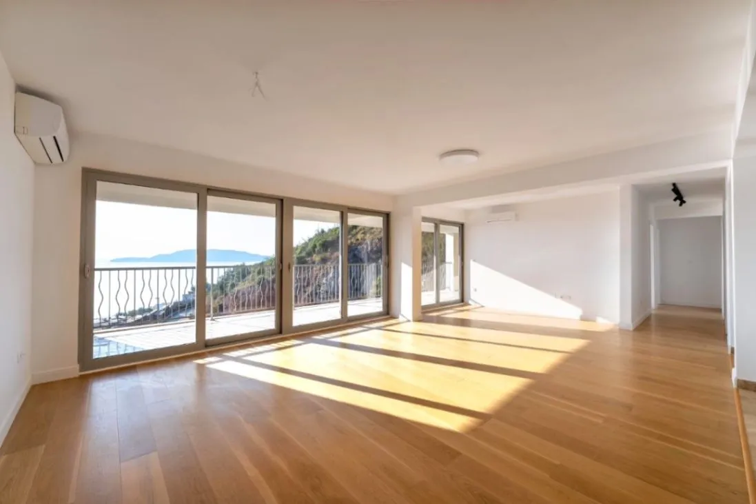 Sale, three bedroom apartment, 160m², Pržno, Budva