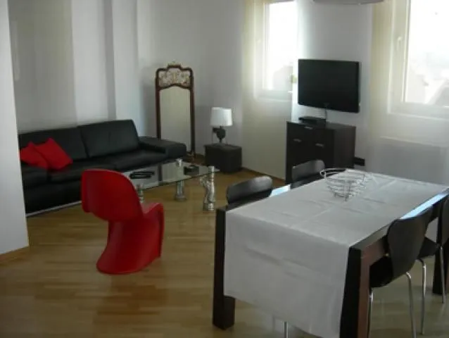 Izdavanje, trosoban stan, 84m², Vračar Hram, Vračar Sve Podlokacije