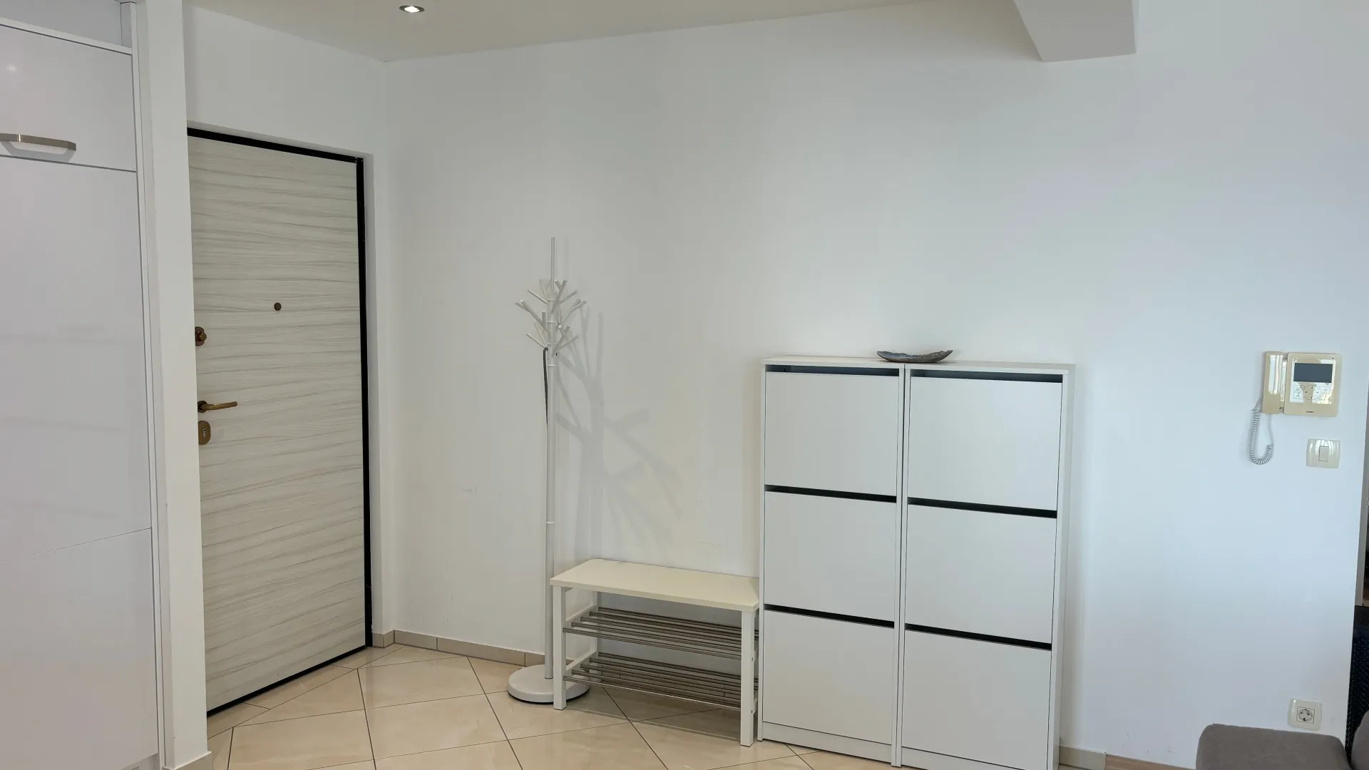 Rent, two bedroom apartment, 75m², Ivanovići, Budva