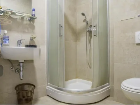 Izdavanje, trosoban stan, 88m², Centar, Novi Sad - image 19