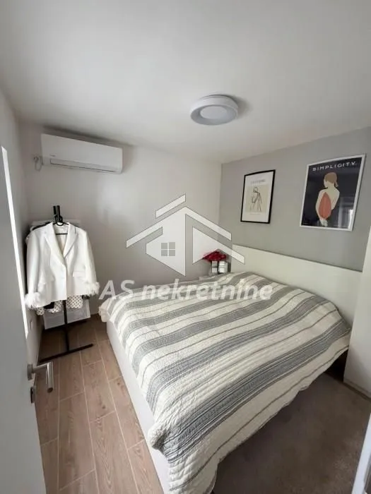 Rent, two bedroom apartment, 42m², Stari Grad, Beograd