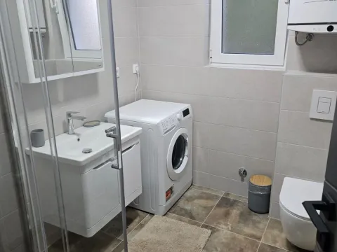 Izdavanje, jednosoban stan, 45m², Đenovići, Herceg Novi - image 7