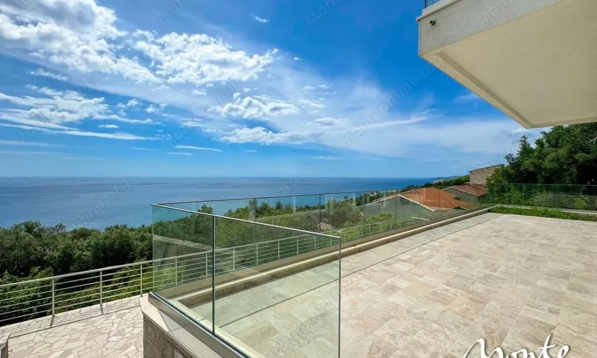 Prodaja, kuća, 217m², Reževići, Budva