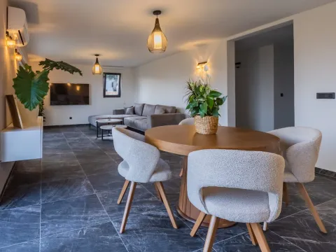Rent, house, 300m², Markovići, Budva - image 13