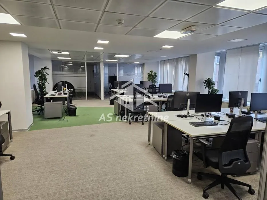 Rent, office space, 300m², Stari Grad, Beograd