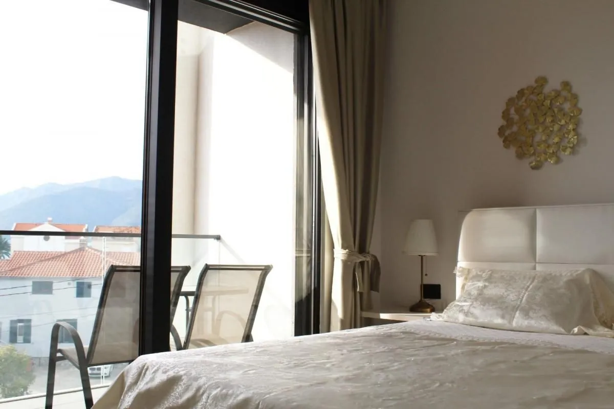 Prodaja, jednosoban stan, 50m², Tivat, Crna Gora