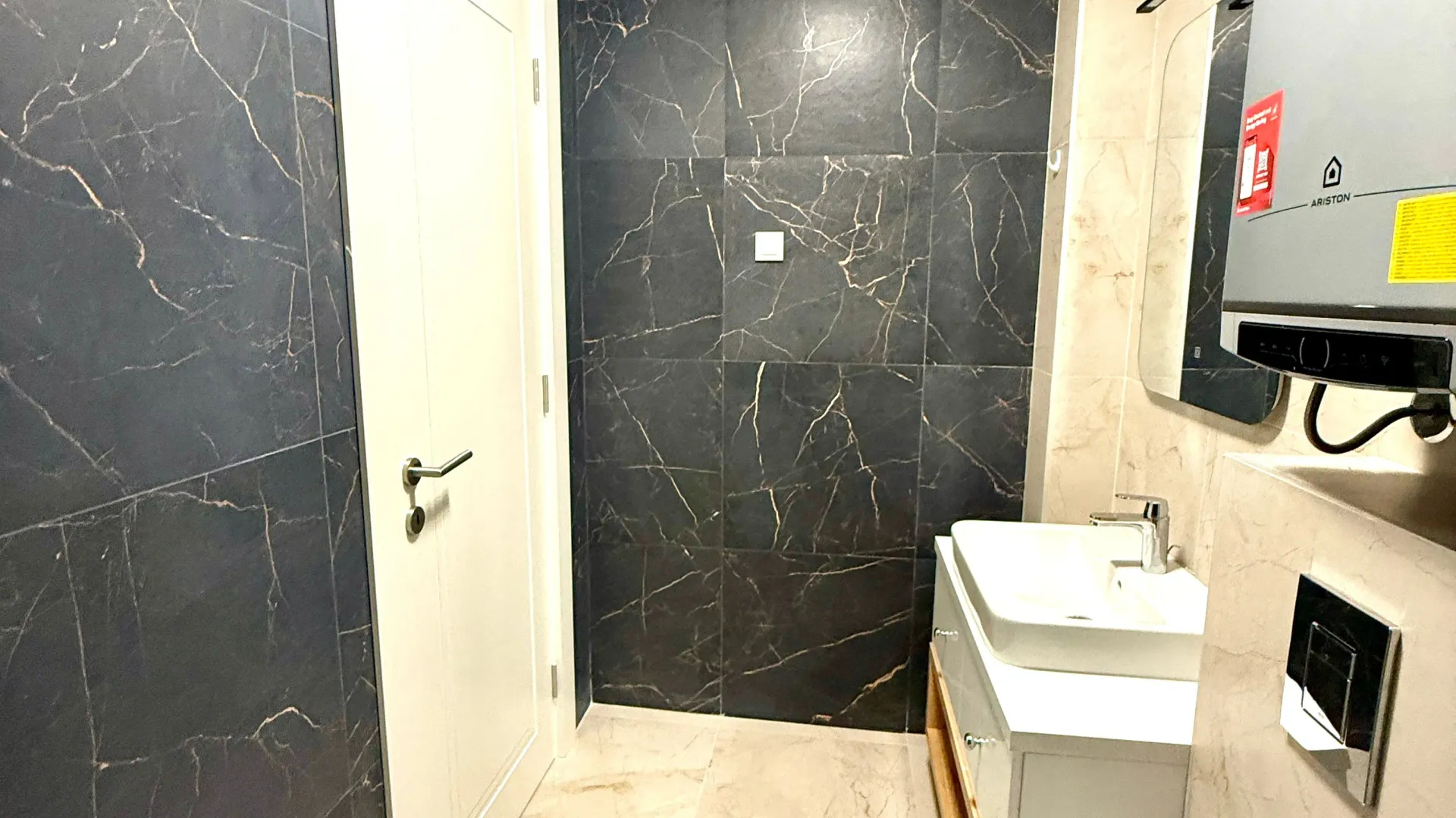 Prodaja, jednosoban stan, 56m², Tološi, Podgorica