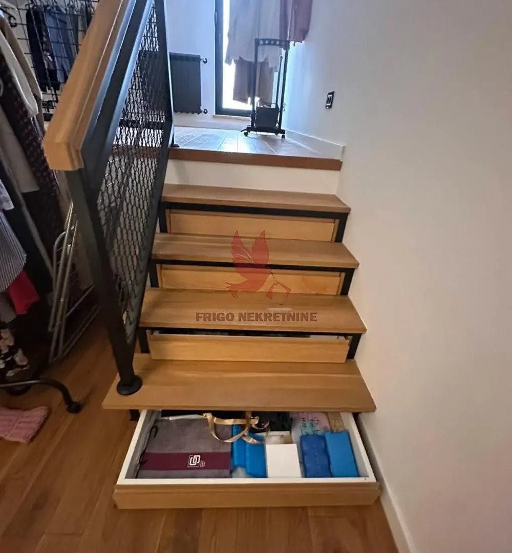 Prodaja, četvorosoban stan, 78m², Mladenovac, Beograd