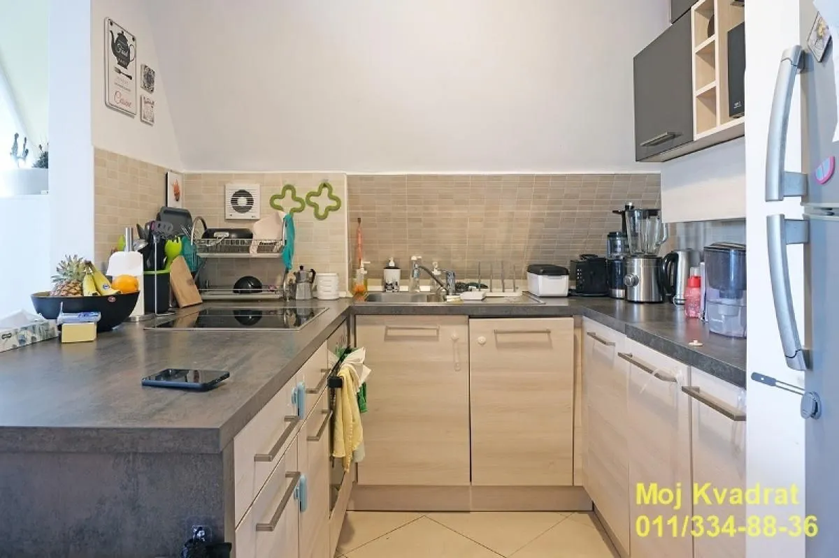 Prodaja, četvorosoban stan, 102m², Voždovac Sve Podlokacije, Beograd