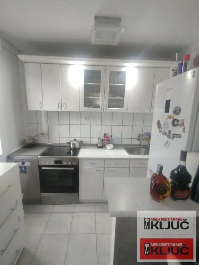 Prodaja, dvosoban stan, 54m², Novo naselje, Novi Sad