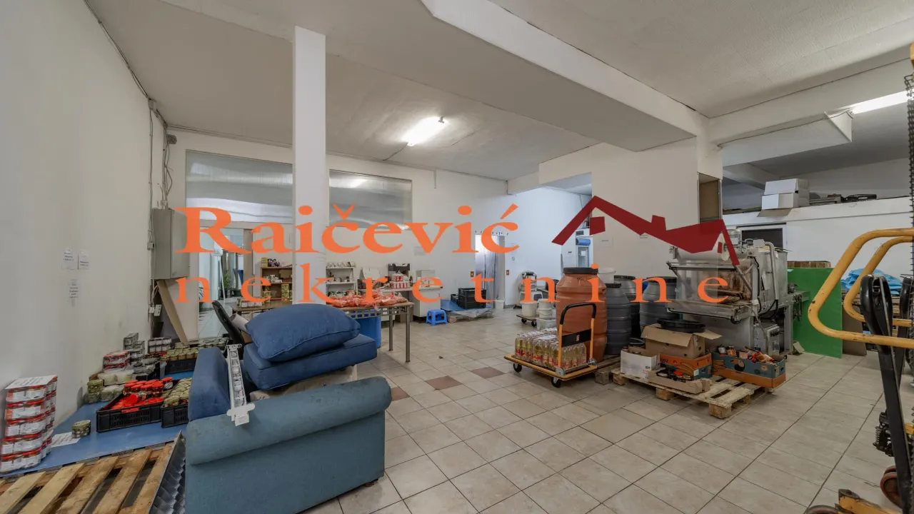 Prodaja, poslovni prostor, 315m², Vojvode Vlahovica, Beograd