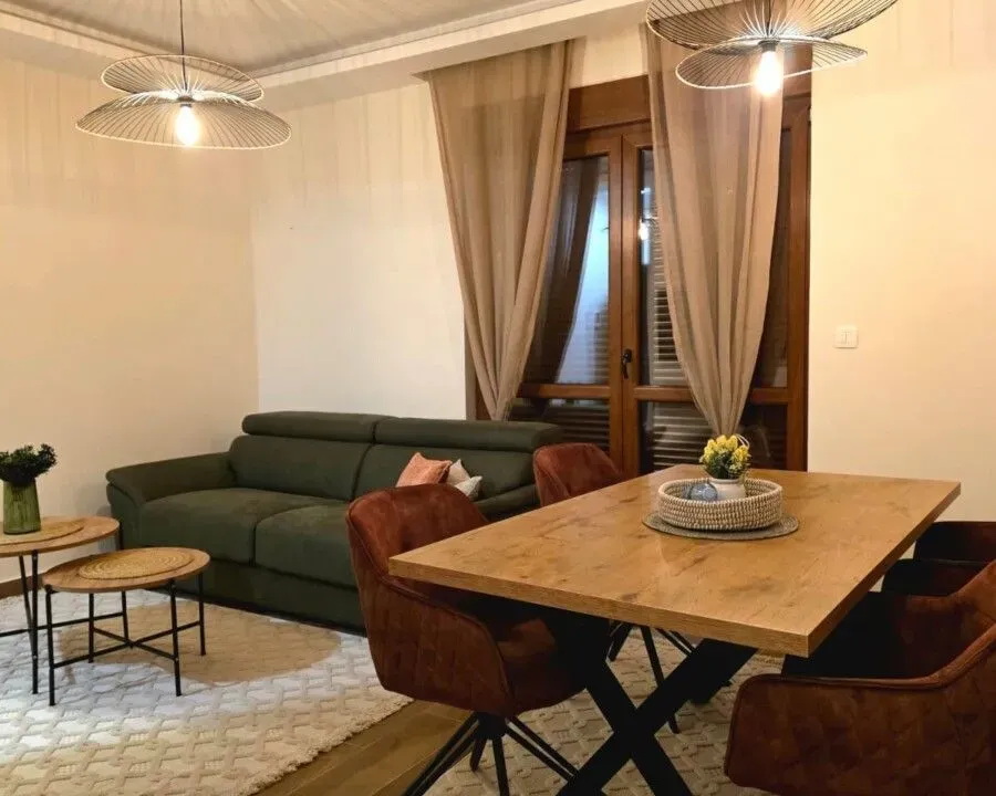 Izdavanje, jednosoban stan, 45m², Kolašin, Crna Gora