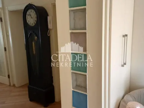 Izdavanje, trosoban stan, 110m², Zemun Kalvarija, Zemun Sve Podlokacije - image 15