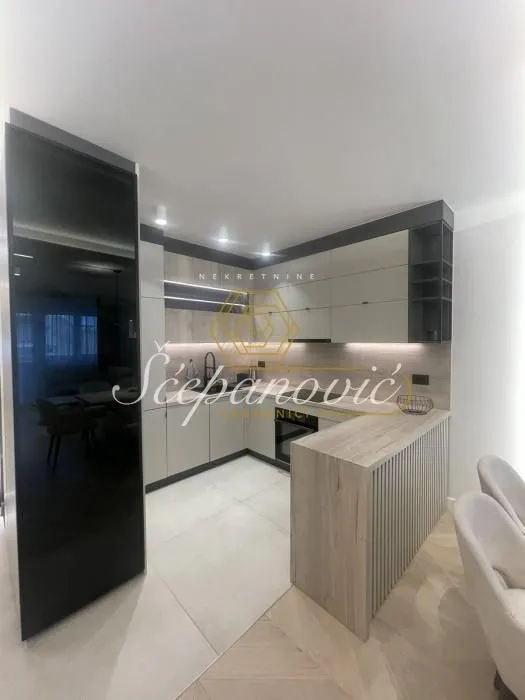 Izdavanje, dvosoban stan, 52m², Grbavica, Novi Sad Sve Podlokacije
