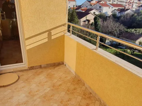 Rent, one bedroom apartment, 50m², Mainski Put, Budva - image 5