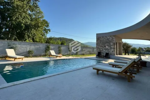 Prodaja, kuća, 295m², Begovina, Danilovgrad - image 19