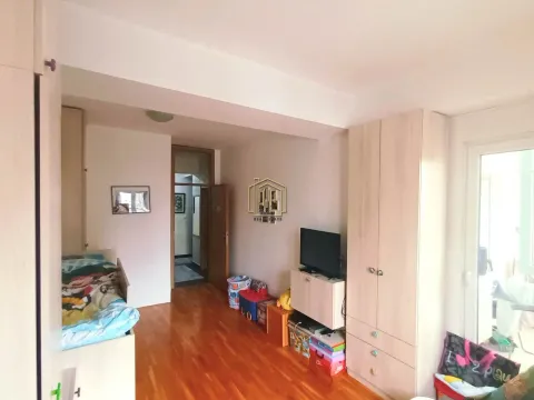 Izdavanje, dvosoban stan, 74m², Pobrežje, Podgorica - image 8