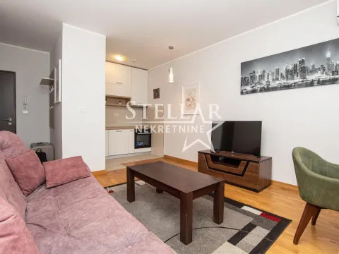 Izdavanje, stan, 42m², City Kvart, Podgorica - image 9