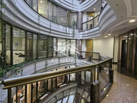 Izdavanje, poslovni prostor, 180m², Stari Grad, Beograd - image 10