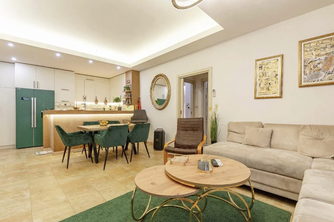 Prodaja, dvosoban stan, 82m², Rozino, Budva