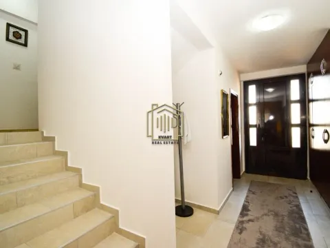 Prodaja, kuća, 260m², Stari Aerodrom, Podgorica - image 7