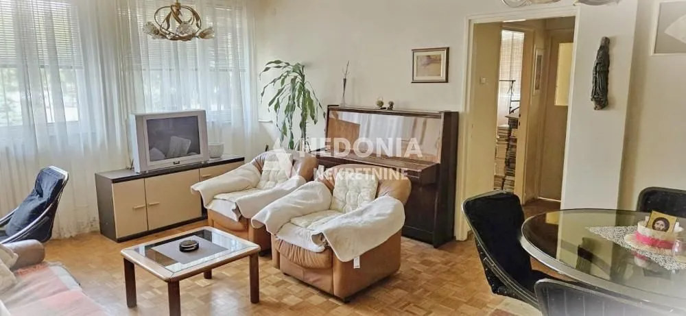 Sale, two bedroom apartment, 60m², Novi Beograd Blok 1 Fontana, Novi Beograd Sve Podlokacije