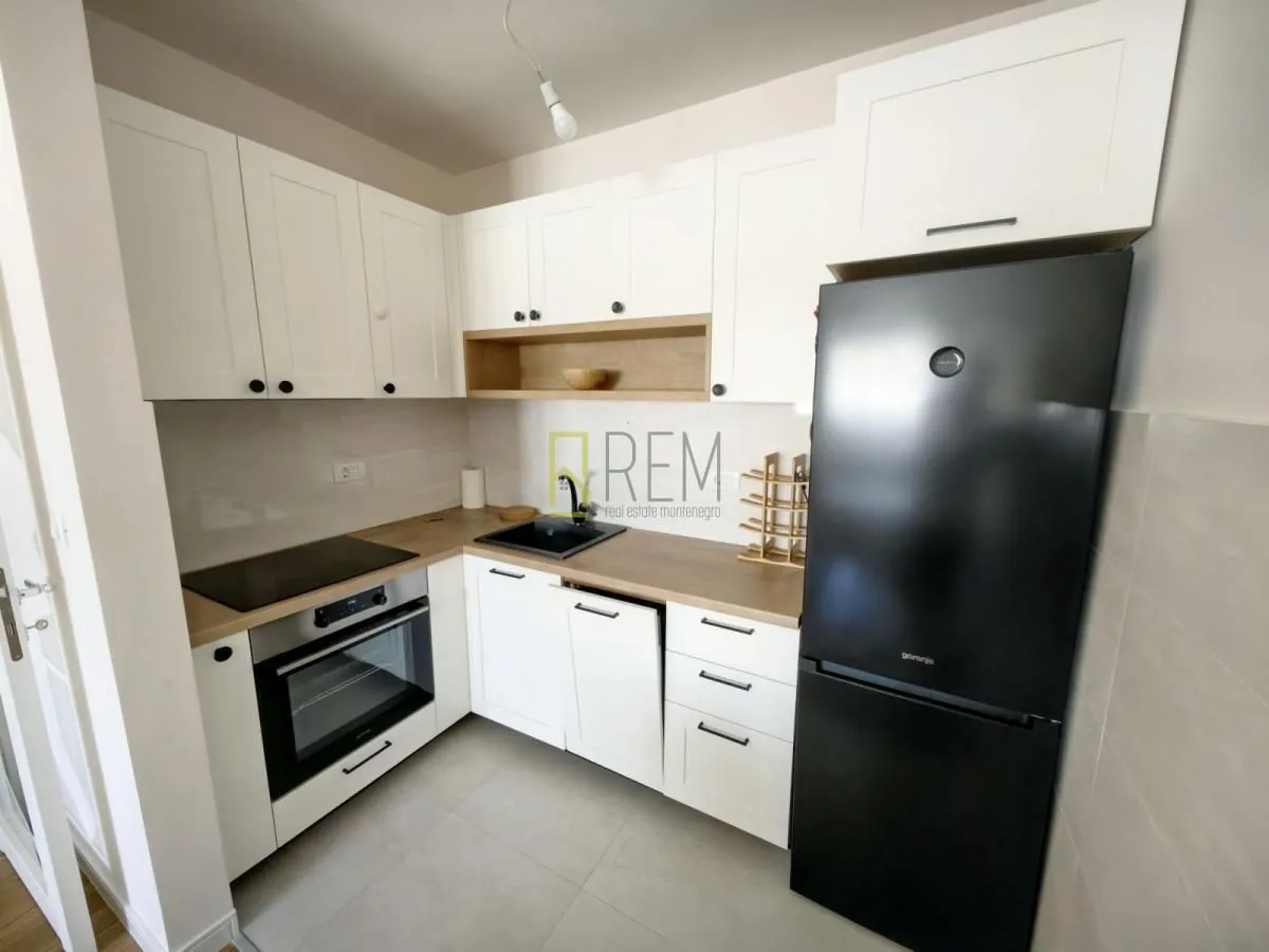Prodaja, jednosoban stan, 49m², Central Point, Podgorica