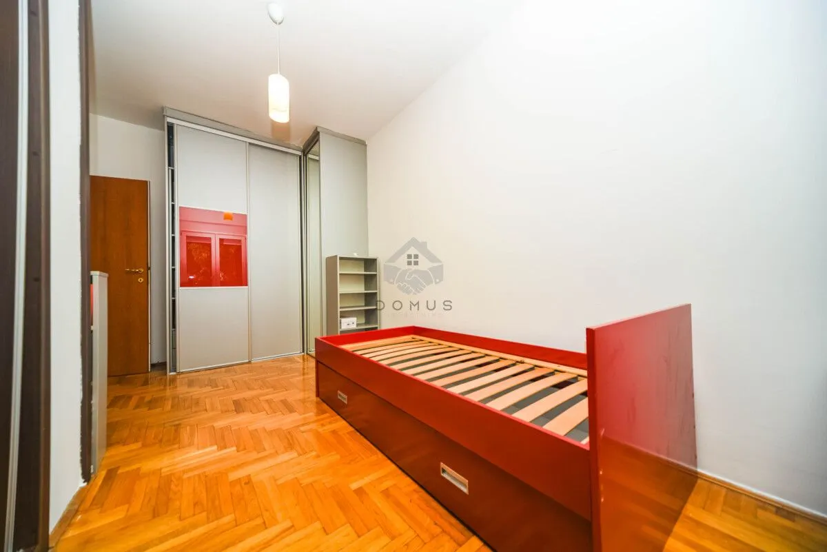 Izdavanje, dvosoban stan, 57m², Preko Morače, Podgorica