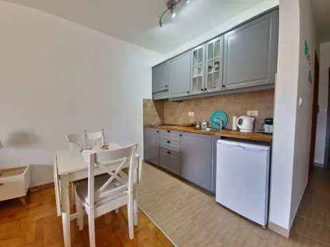 Rent, studio apartment, 42m², Bečići, Budva - image 7