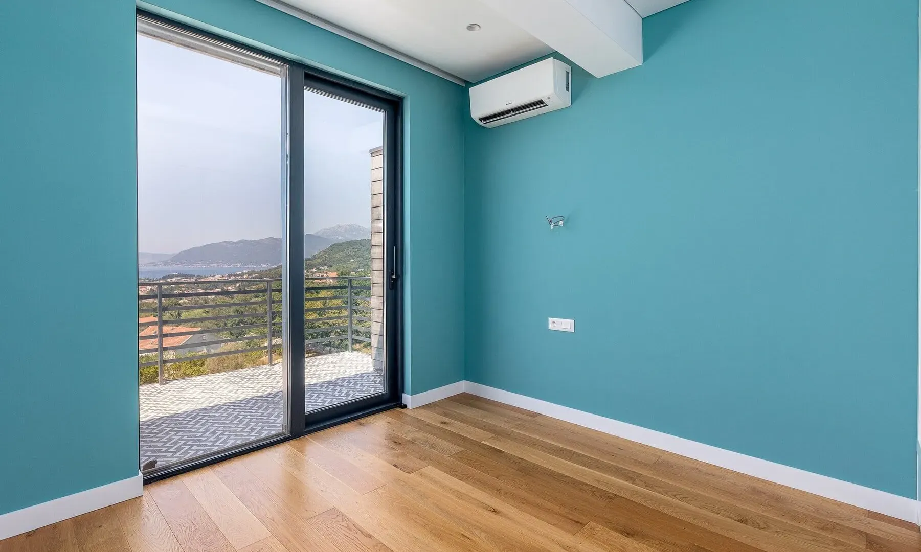 Prodaja, kuća, 140m², Tivat, Crna Gora