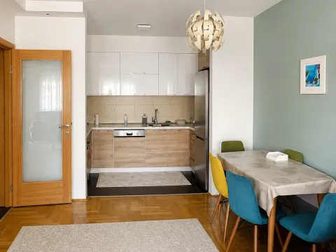 Izdavanje, dvosoban stan, 70m², Tuški Put, Podgorica - image 3